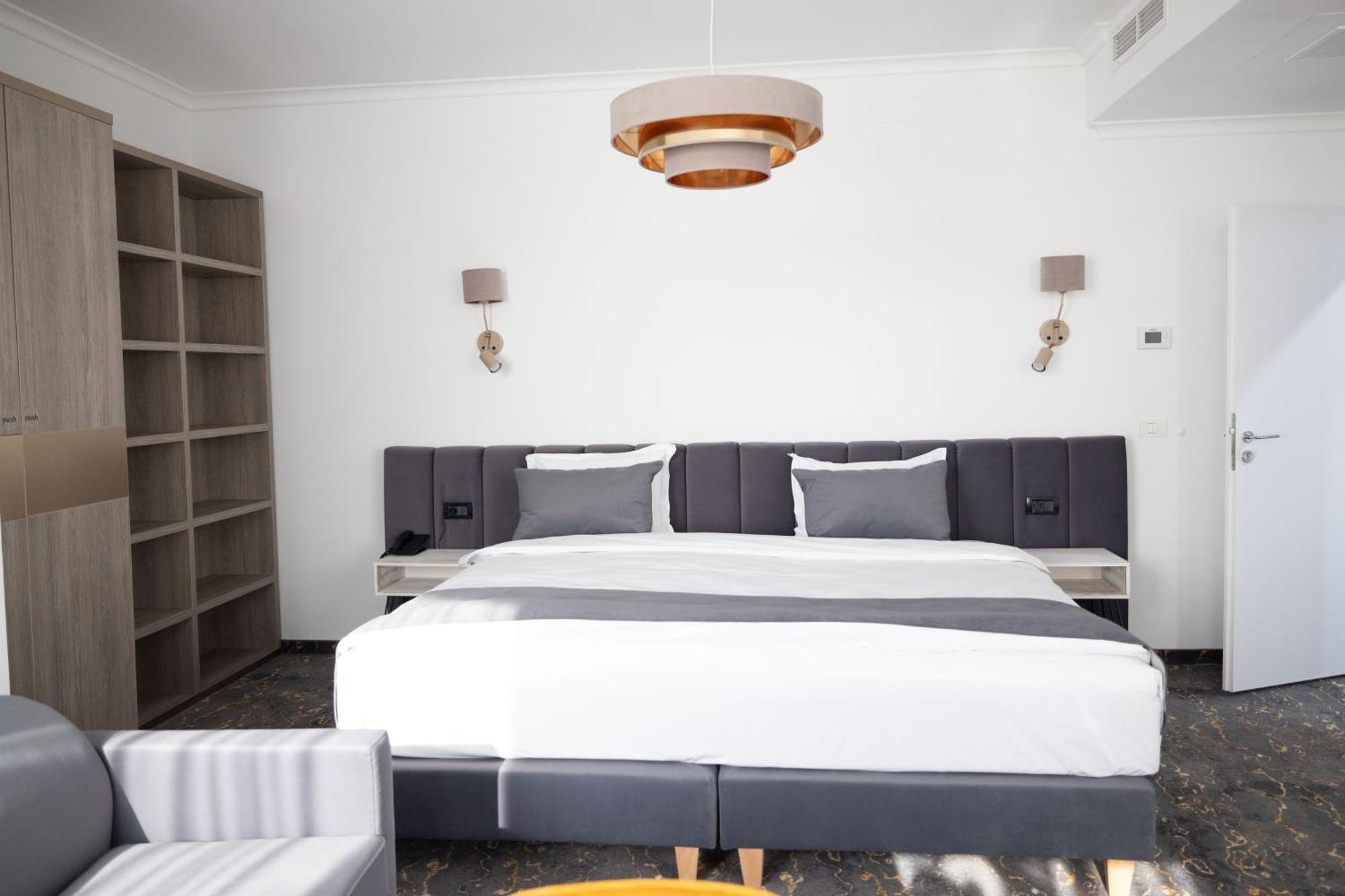 Opera Hotel Timisoara Bagian luar foto